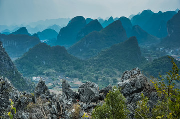 形容全力以赴的成语