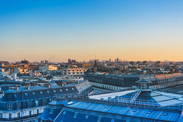 现在社会上哪个行业比较吃香？