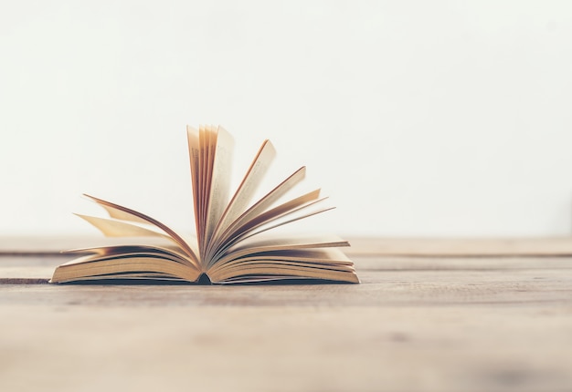 初中语文必读书目